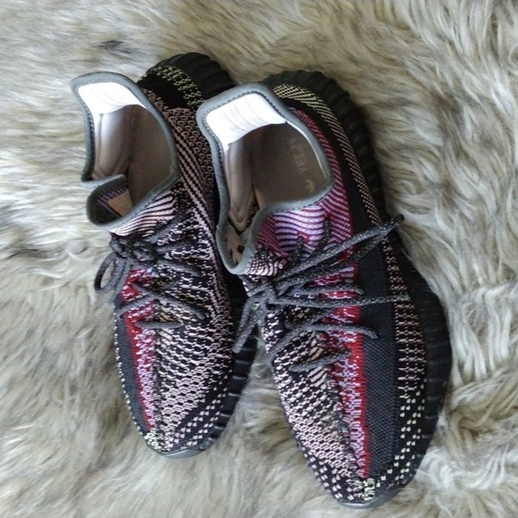 Yeezy 350s men\'s main image 4
